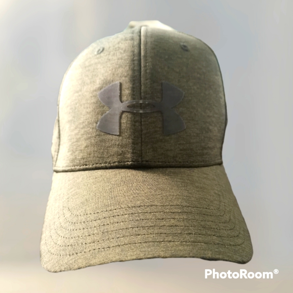 🎁🆕  UA Under Armour Fitted Baseball Cap  Hat Size L/XL NWT
